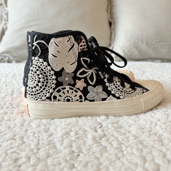 Converse Chuck Taylor All Star Butterflies High-Top Sneaker - Picture 2 of 12